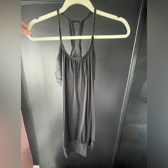 Lululemon No Limits Built-in Bra Tank in Black / Retro Camo Size 4 Athleisure - Picture 4 of 6